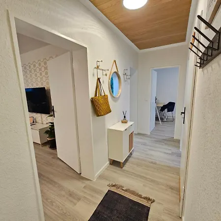 Blu Ferienwohnung, Businesswohnung, Monteurzimmer *