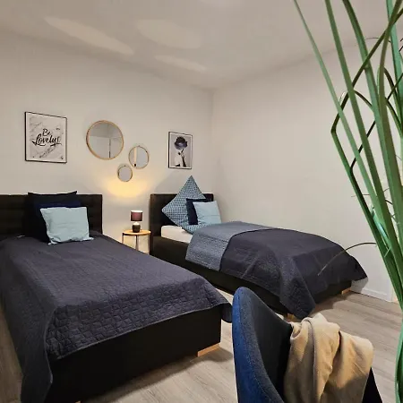 Blu Ferienwohnung, Businesswohnung, Monteurzimmer 公寓 萨尔茨吉特